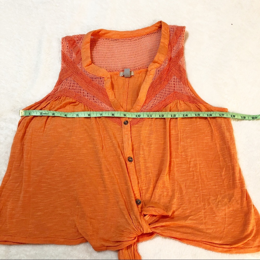 Urban Outfitters | Tie front button crop - Picture 6 of 7
